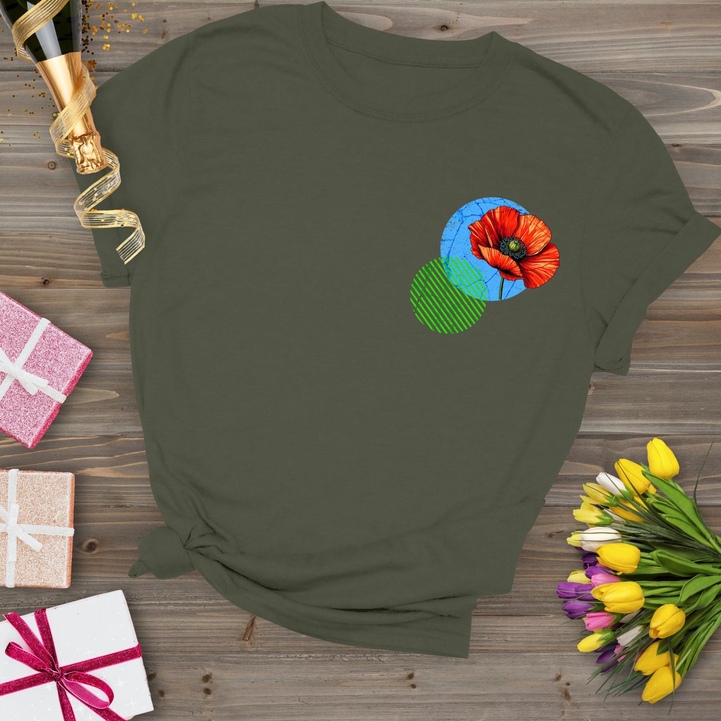 poppy, birth month August flower T-shirt