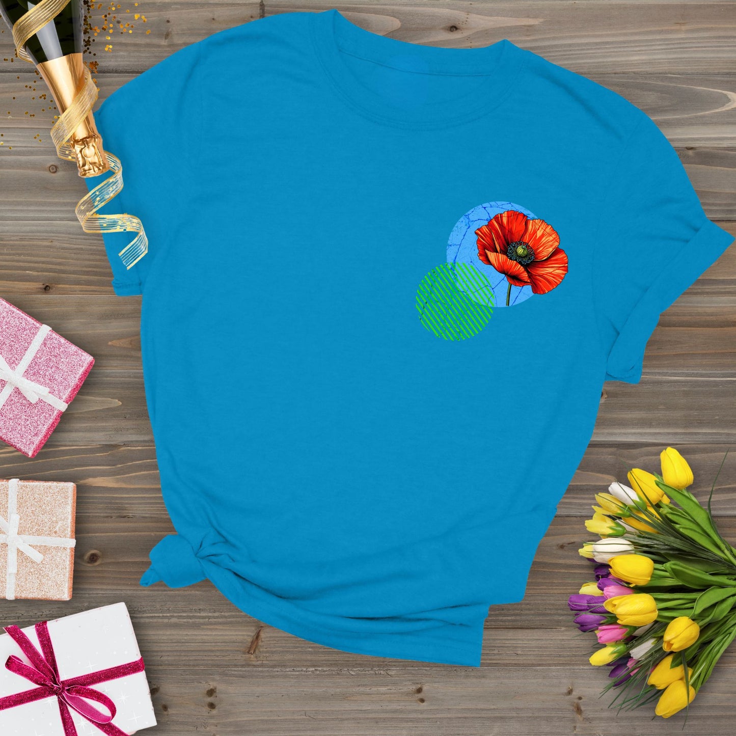 poppy, birth month August flower T-shirt