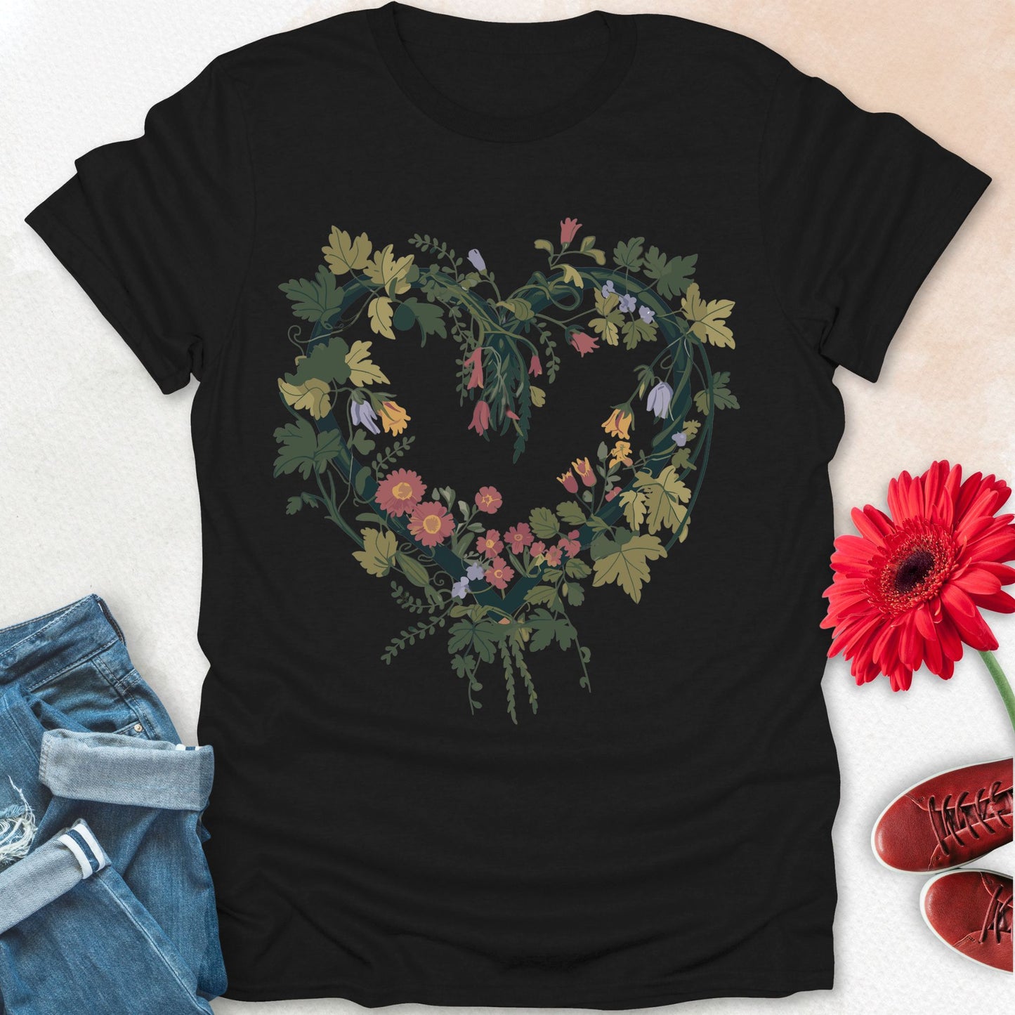 heart shape garland t-shirt.