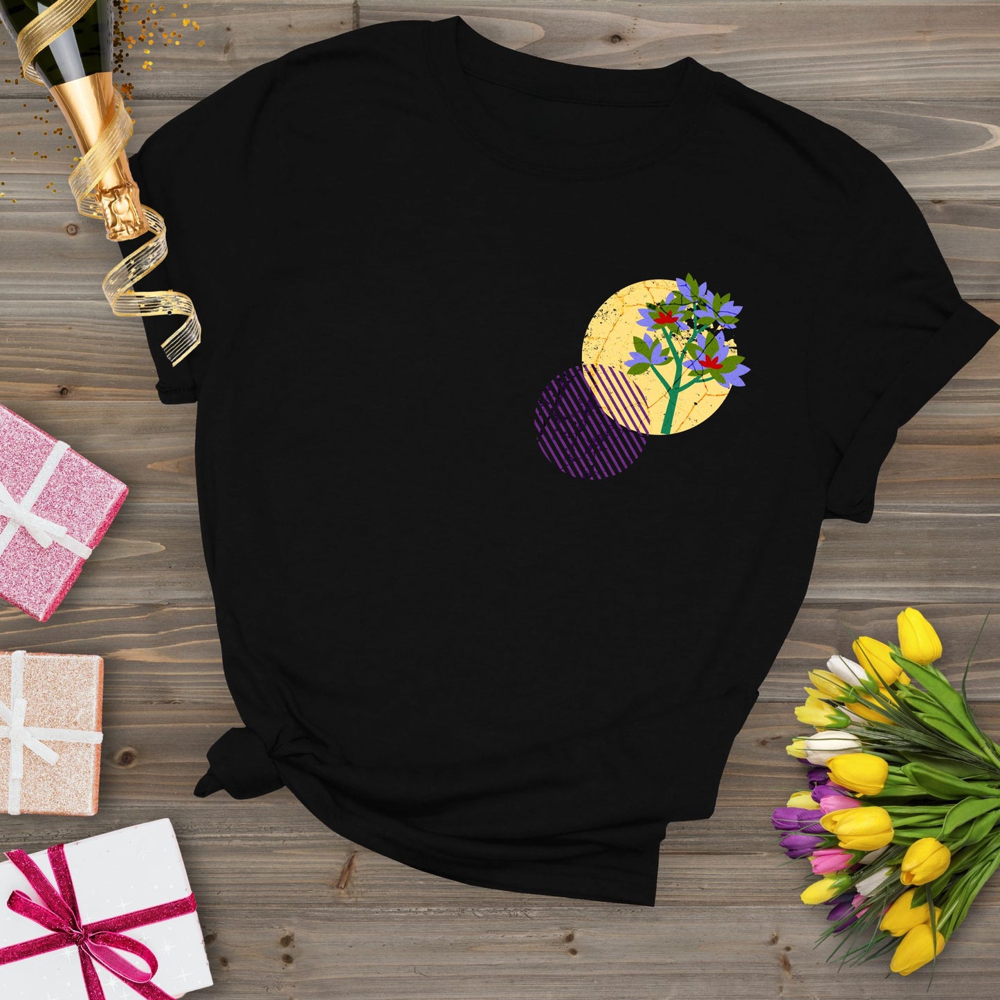 Primrose, birth month february flower T-shirt.