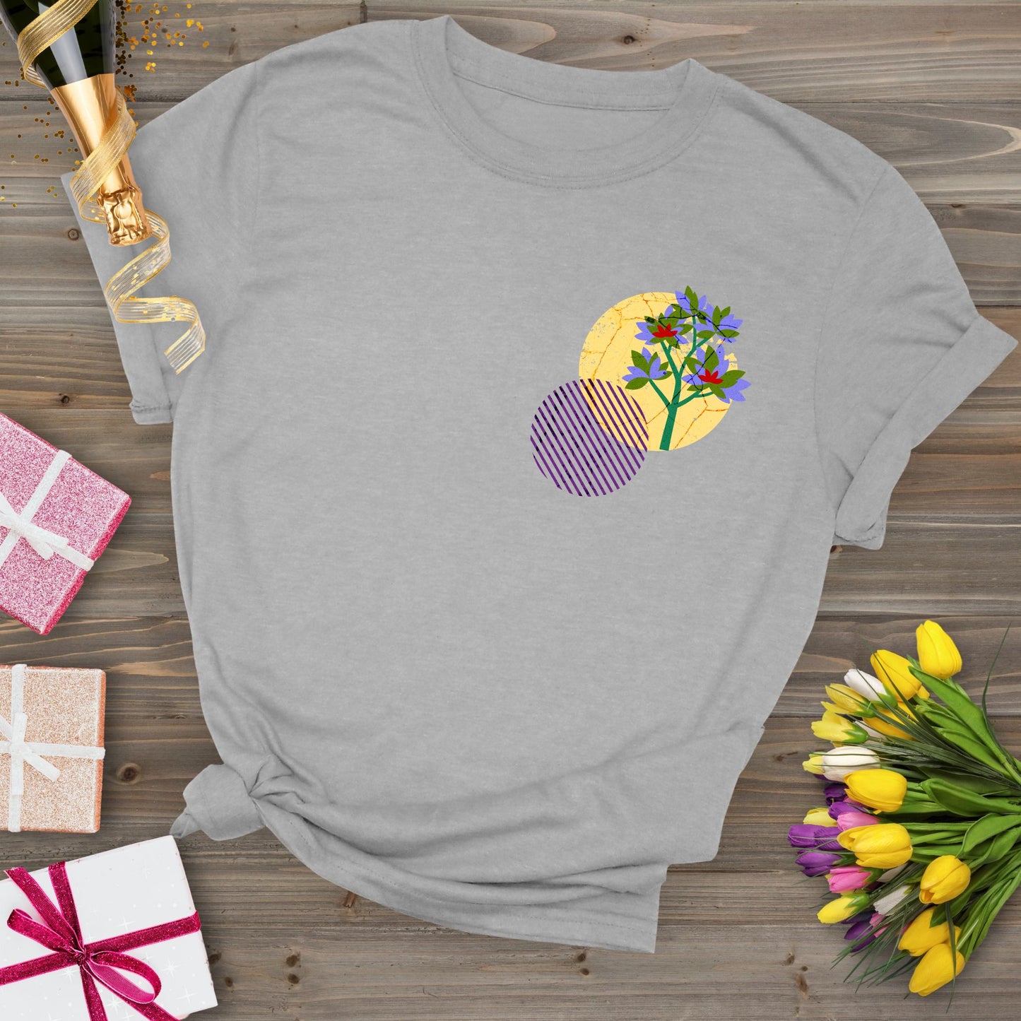 Primrose, birth month february flower T-shirt.