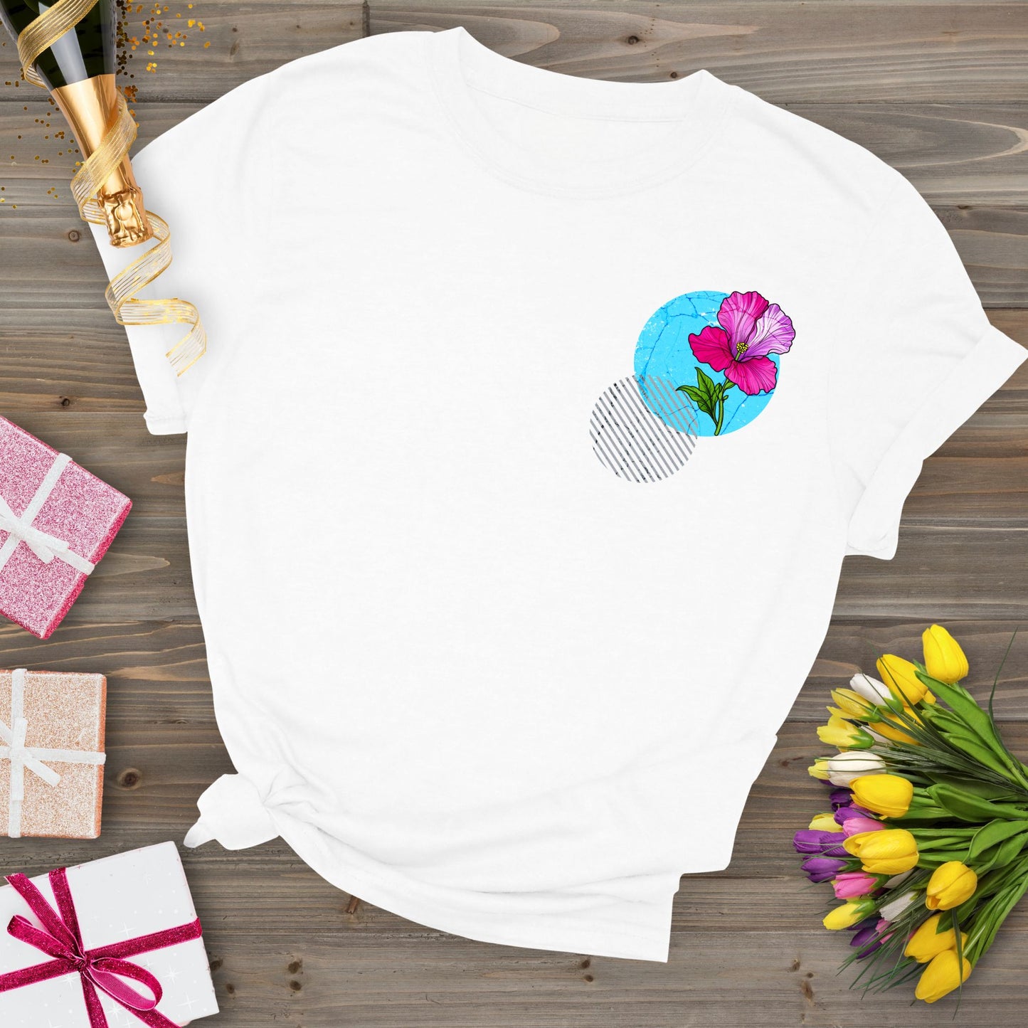 Sweet Pea, birth month April flower T-shirt